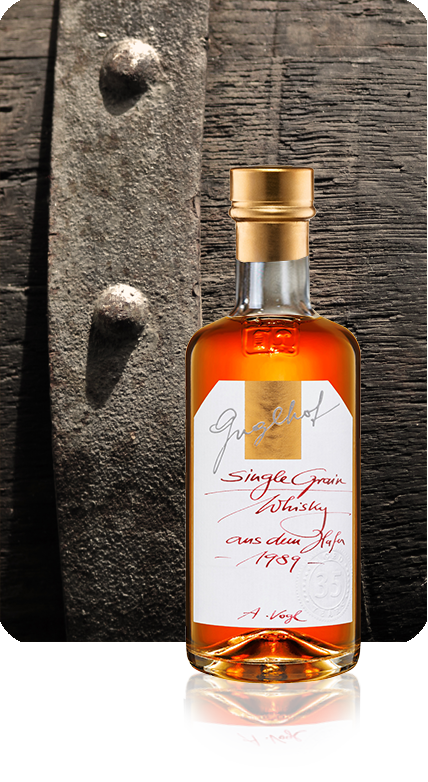 [ZW10616] Guglhof Single Grain Whisky Aged 35 Years 35 cl
